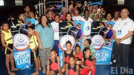 http://eldia.com.do/image/article/84/460×390/0/FF370259-6EE4-42EE-BD87-5273F3A8BA01.jpeg