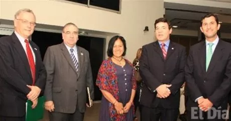 http://eldia.com.do/image/article/89/460×390/0/243642DE-B709-414B-A485-06785BBFF005.jpeg