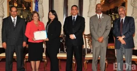 http://eldia.com.do/image/article/91/460×390/0/3EB99CDF-E9F1-4ECF-89A6-FDB53D8E83E4.jpeg