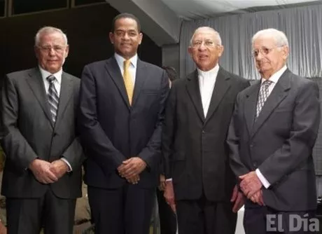 http://eldia.com.do/image/article/90/460×390/0/89E405F6-5CF9-4F82-97D5-18158C86488C.jpeg