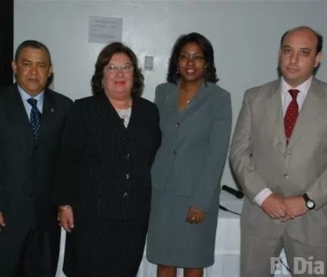 http://eldia.com.do/image/article/99/460×390/0/05FED9B2-7F38-49CD-A2DC-1D3B9556EA37.jpeg