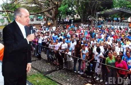http://eldia.com.do/image/article/99/460×390/0/6A749BE6-BC38-49DF-9B9E-1F9D16FCCD3A.jpeg