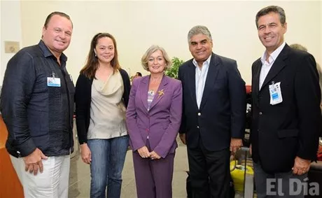 http://eldia.com.do/image/article/97/460×390/0/C6E1409E-121B-40FF-BAFC-BB3B583446E0.jpeg