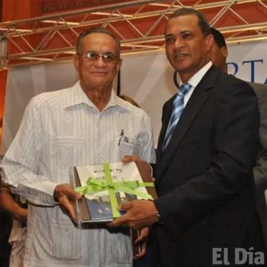 http://eldia.com.do/image/article/100/460×390/0/DA0D94F0-B8F7-418C-A73B-C5E6AC72BA98.jpeg