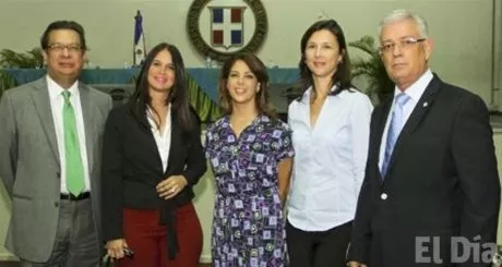 http://eldia.com.do/image/article/108/460×390/0/567761B9-983C-45A4-9AAF-6DC3635AD341.jpeg