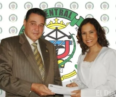 http://eldia.com.do/image/article/112/460×390/0/10D6E3FE-8C9A-4897-9456-B75CBD78DD0F.jpeg