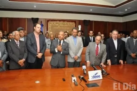 http://eldia.com.do/image/article/112/460×390/0/29BFB2F7-EEB5-46B6-AD59-5A12C31A3E34.jpeg