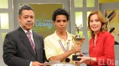 http://eldia.com.do/image/article/112/460×390/0/5B85A6E0-E75F-4D32-9FF1-836BB5F6B94D.jpeg