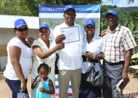 http://eldia.com.do/image/article/111/460×390/0/5D9FD3E2-77C9-4F1B-A246-82D3E623DE59.jpeg