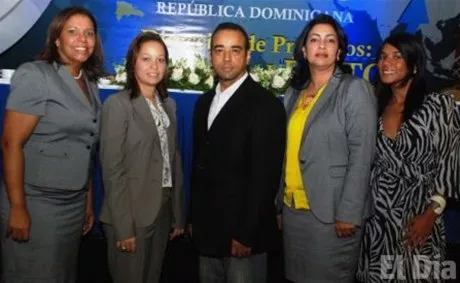 http://eldia.com.do/image/article/116/460×390/0/DCFF2295-BAD3-4C49-82AB-4DF77C7A735B.jpeg