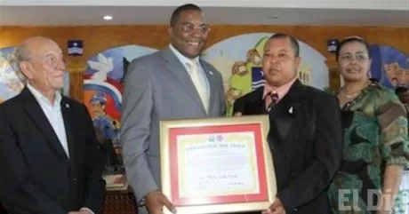 http://eldia.com.do/image/article/116/460×390/0/E1CB8729-2C17-4407-91F0-BC36D4A410A5.jpeg