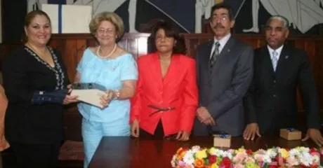 http://eldia.com.do/image/article/115/460×390/0/EC6DF4F0-81AA-45C0-8764-190C58C1EF69.jpeg