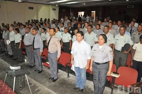 http://eldia.com.do/image/article/122/460×390/0/987408EC-9AE1-4BA2-BE71-8D49F6FD070A.jpeg