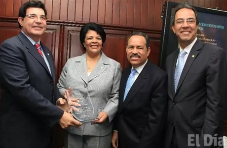 http://eldia.com.do/image/article/128/460×390/0/3B7BF2A0-379B-4D81-9077-4810DE70FA6C.jpeg