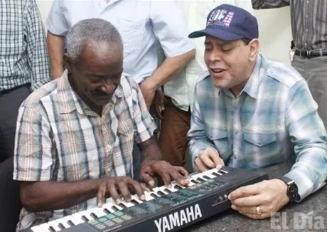 http://eldia.com.do/image/article/129/460×390/0/AE3B6FB2-A18A-4F2C-B79D-876C284AA754.jpeg