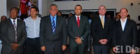 http://eldia.com.do/image/article/133/460×390/0/57267D94-70AC-41AE-AF8B-A5466F8E231C.jpeg