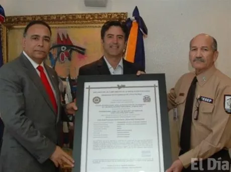 http://eldia.com.do/image/article/133/460×390/0/88D21779-66EC-411B-B7C3-80AF26E3F99B.jpeg