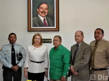 http://eldia.com.do/image/article/139/460×390/0/B81251E7-88DE-464A-9F03-EFFD68B63E4E.jpeg