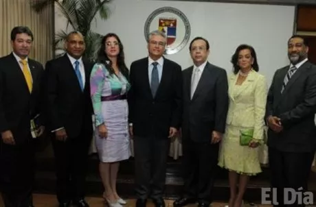 http://eldia.com.do/image/article/142/460×390/0/DCDC1BF1-797B-41C8-933B-1703399F5AEC.jpeg