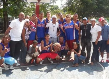 http://eldia.com.do/image/article/142/460×390/0/E39DA661-2F5E-434A-BE64-11ABB56042D1.jpeg
