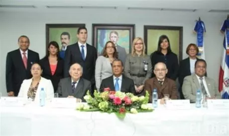 http://eldia.com.do/image/article/155/460×390/0/8D44D58F-DDC3-4EA1-BE96-545893A6F6D5.jpeg