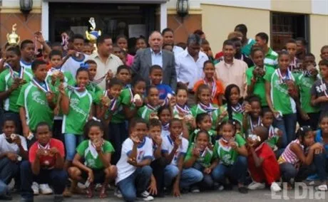 http://eldia.com.do/image/article/155/460×390/0/D50EA322-FB00-4223-91B2-464DB5A59CBE.jpeg