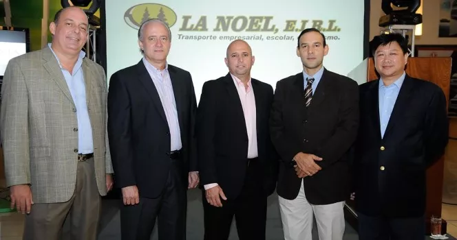 Carlos Piantini, Nelson Peña, Juan José Pérez, Oscar Monzón y Jordan Cao.
