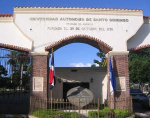 UASD conmemora 475 aniversario de su fundación