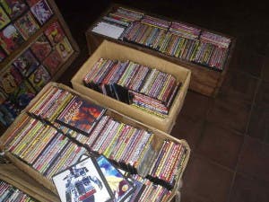 Policía ocupa miles de CD y DVD pirateados