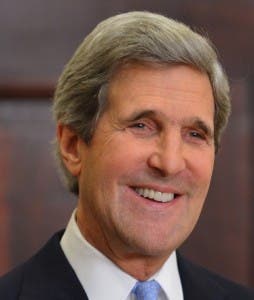 Kerry mantiene una reunión “positiva y productiva” con el presidente de Haití