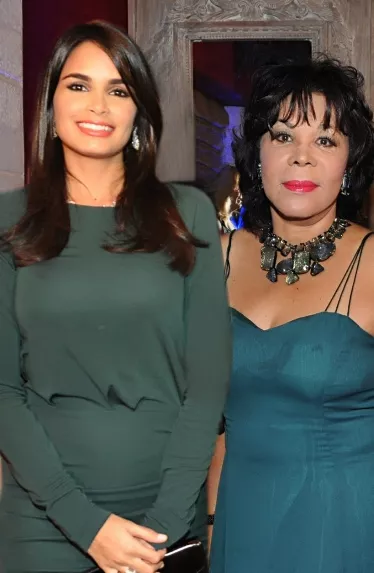 Judith Cury y Ruth Díaz de Pérez.
