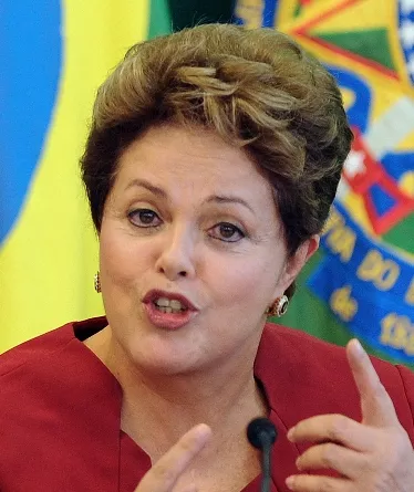 Presidenta Dilma Rousseff afirma que los racistas son más “atrasados