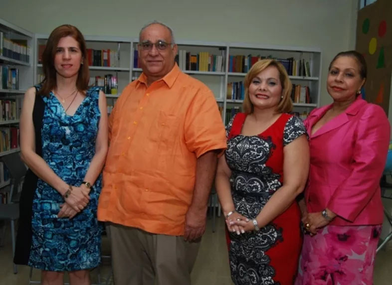 Arriba   Leonor Asilis, Fausto Gómez Pezzotti, Rommy Grullón  y Luisa de Aquino.