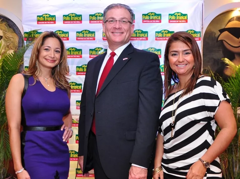 Mary Pichardo, Marc Mushkin y Yvanessa Cordero.