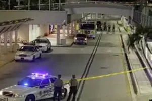 Evacúan aeropuerto de Miami por paquete «sospechoso»