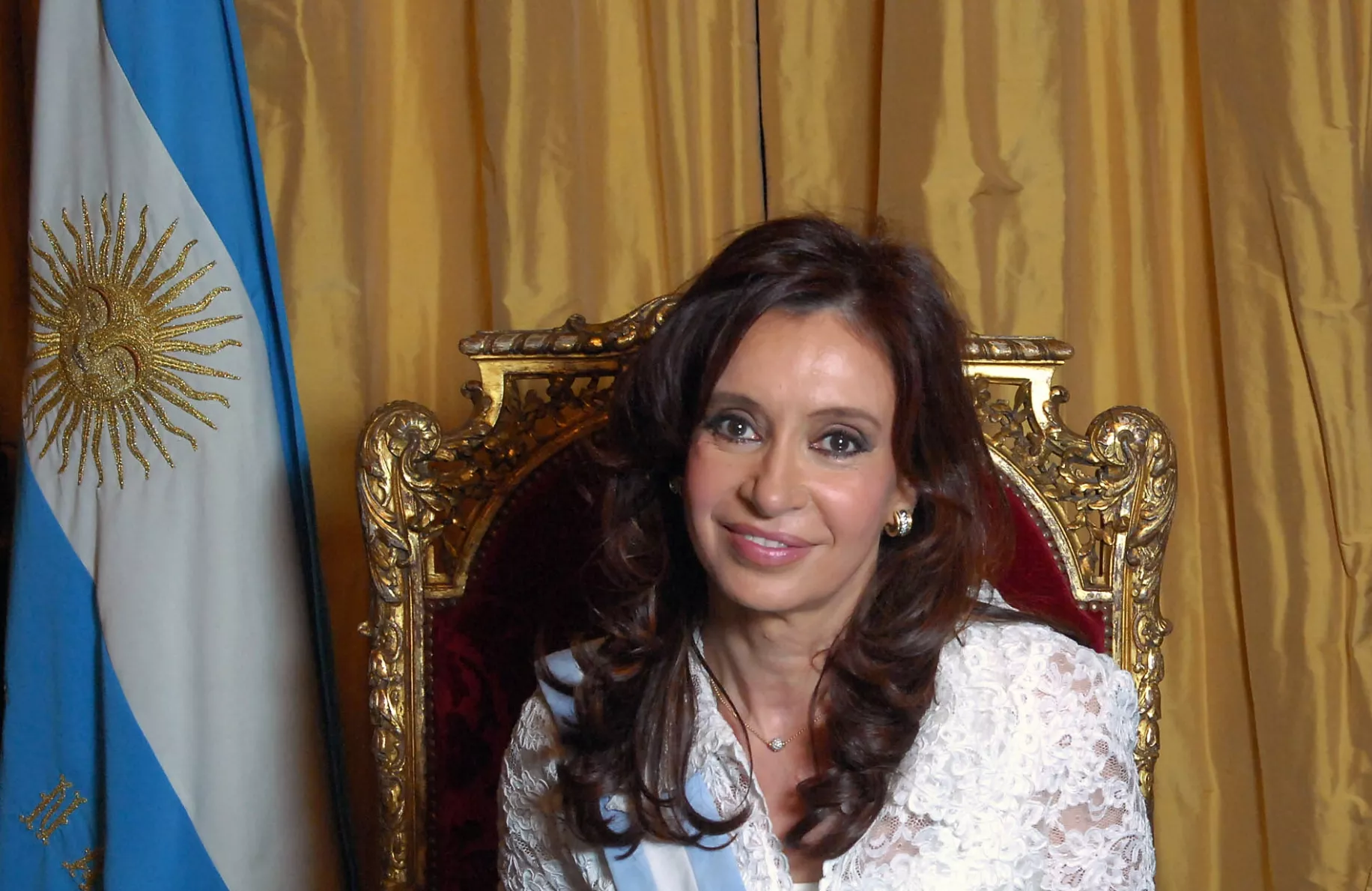  Presidenta argentina regresa a hospital