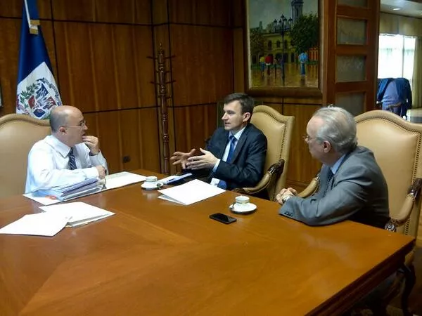 embajador polaco  visita