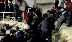 Al menos 50 muertos en naufragio de barco de inmigrantes en Lampedusa