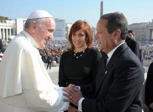 Senadores se reúnen  con el papa Francisco