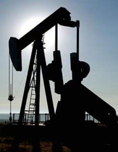 El petróleo de Texas cae un 2,77 % y cierra en 44,43 dólares