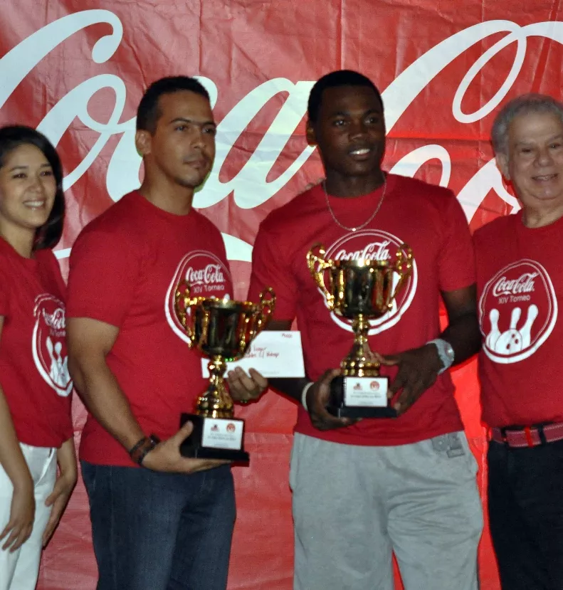 premiacion de boliche/hoy/carlos alonzo/18/11/2013