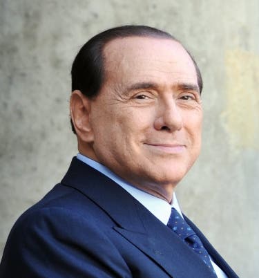 Berlusconi intenta volver a la política y dirigir Italia