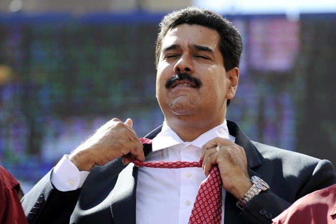 Nicolás Maduro recibe superpoderes para «guerra económica» y transición al socialismo