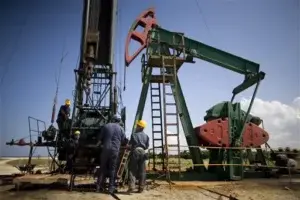 El petróleo de Texas abre con fuerte descenso del 2,45 % hasta 44,58 dólares