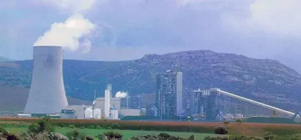 EL PAÍS.- Planta generadora de energía electrica a carbón.- Fuente Externa