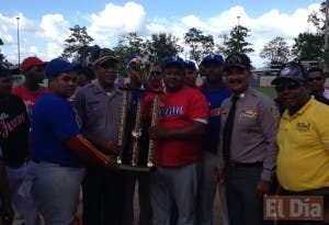 Villa Juana, campeón en torneo Navidad Tranquila