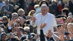 Papa Francisco pide a las autoridades resolver problema de los sin techo