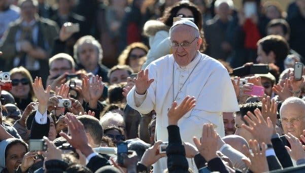 Papa Francisco pide a las autoridades resolver problema de los sin techo