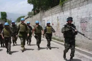 ONU quiere retirar cascos azules de Haití pero mantener misión