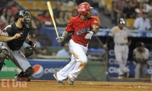 Triunfo de Águilas y Leones provoca un cuádruple empate